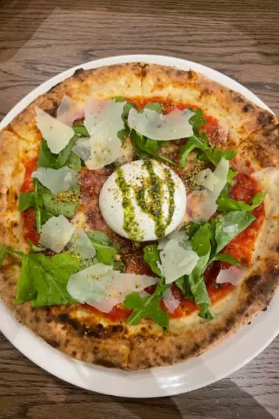 pizza buratta