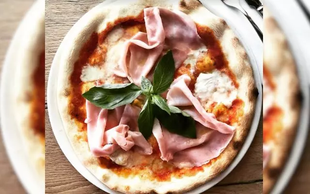 Pizza Regina de la pizzeria Meteor'Eat